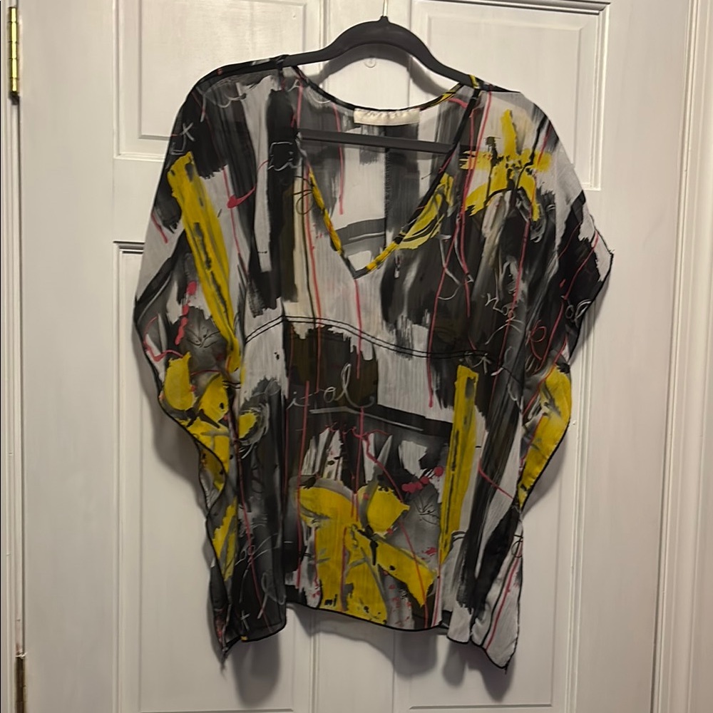 Yellow and Black Relaxed Graphic 3/4 Sleeve Blouse